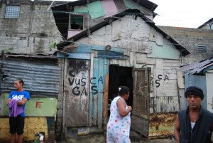 casa-pobreza-en-Hoyo-de-Julia